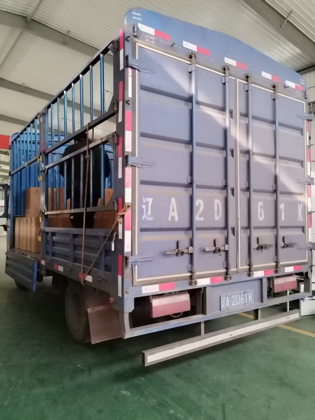 申工消防風(fēng)機(jī)控制箱車間發(fā)貨實(shí)拍3