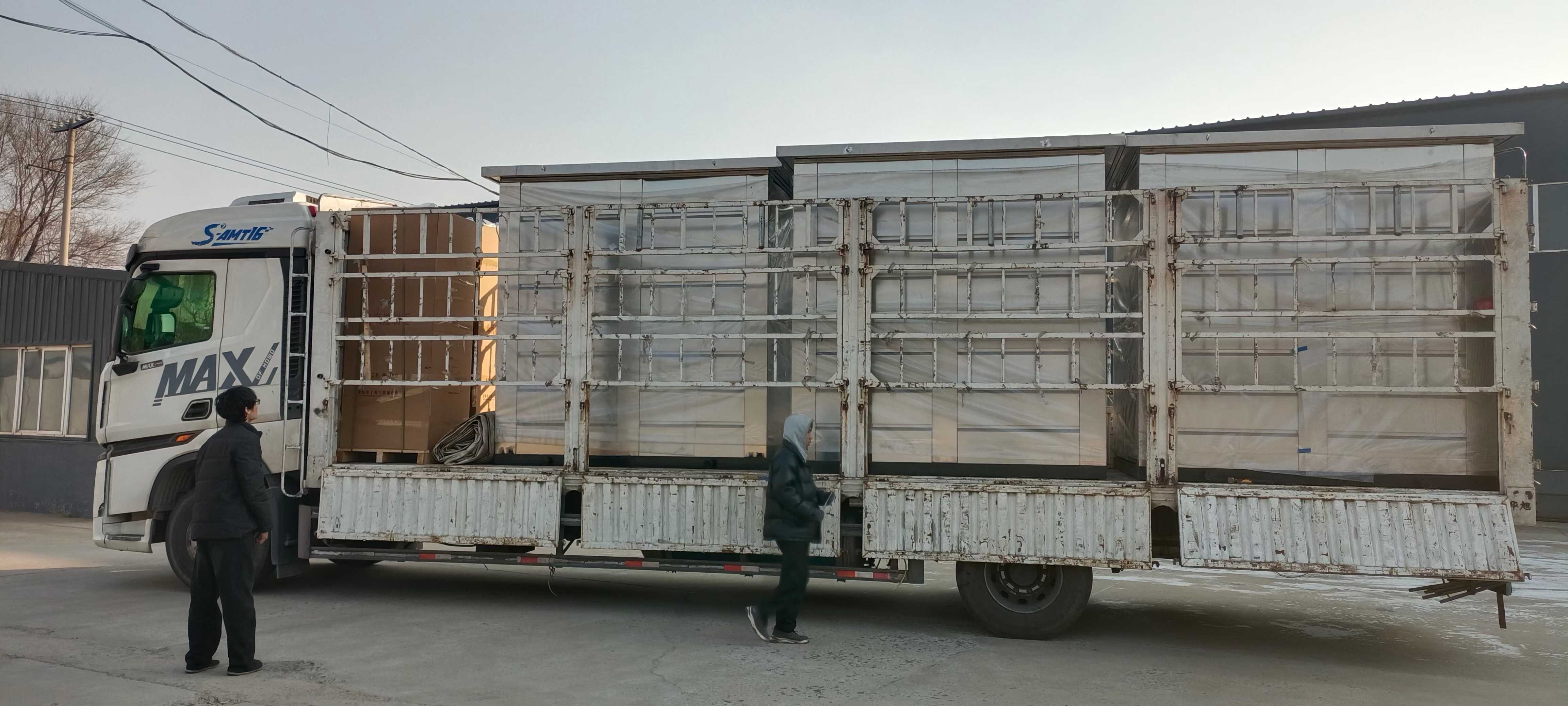 申工高壓消防泵控制巡檢成套設(shè)備車間發(fā)貨連云港項(xiàng)目